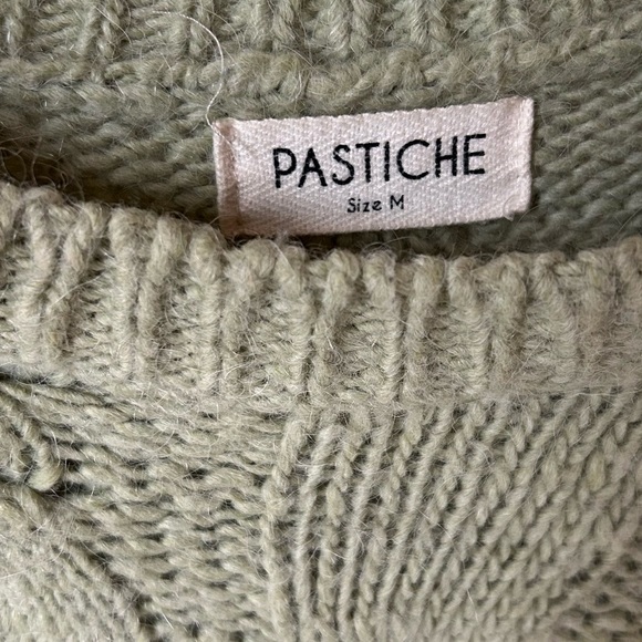 Women’s Green Sweater - Picture 2 of 5